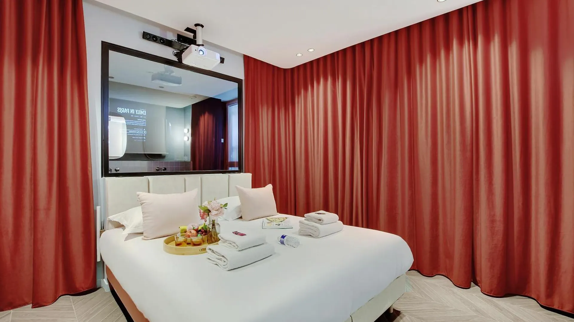 Magnifique Studio 2P Avec Jacuzzi Et Cinema パリ 0*,  フランス