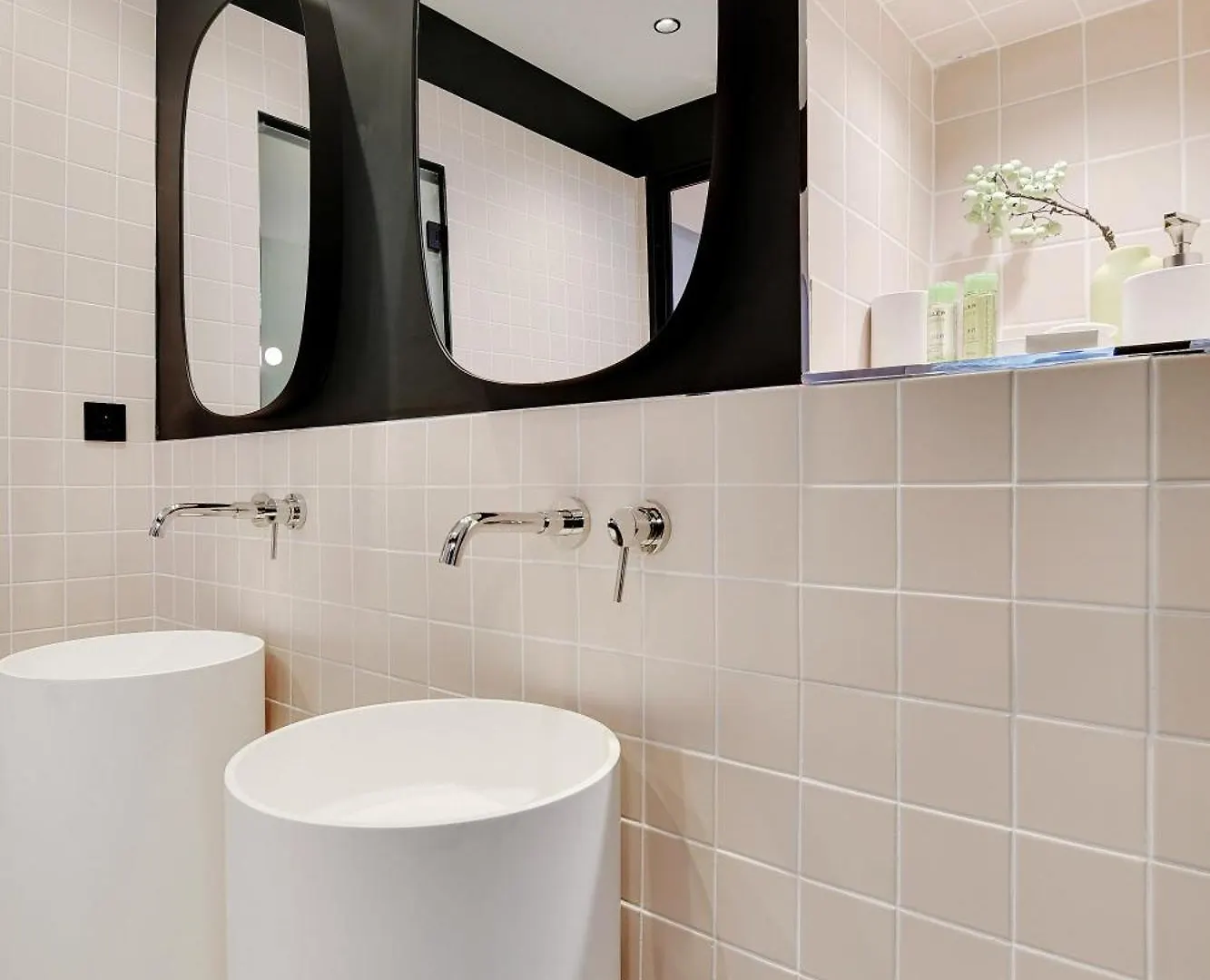 Magnifique Studio 2P Avec Jacuzzi Et Cinema Paris France