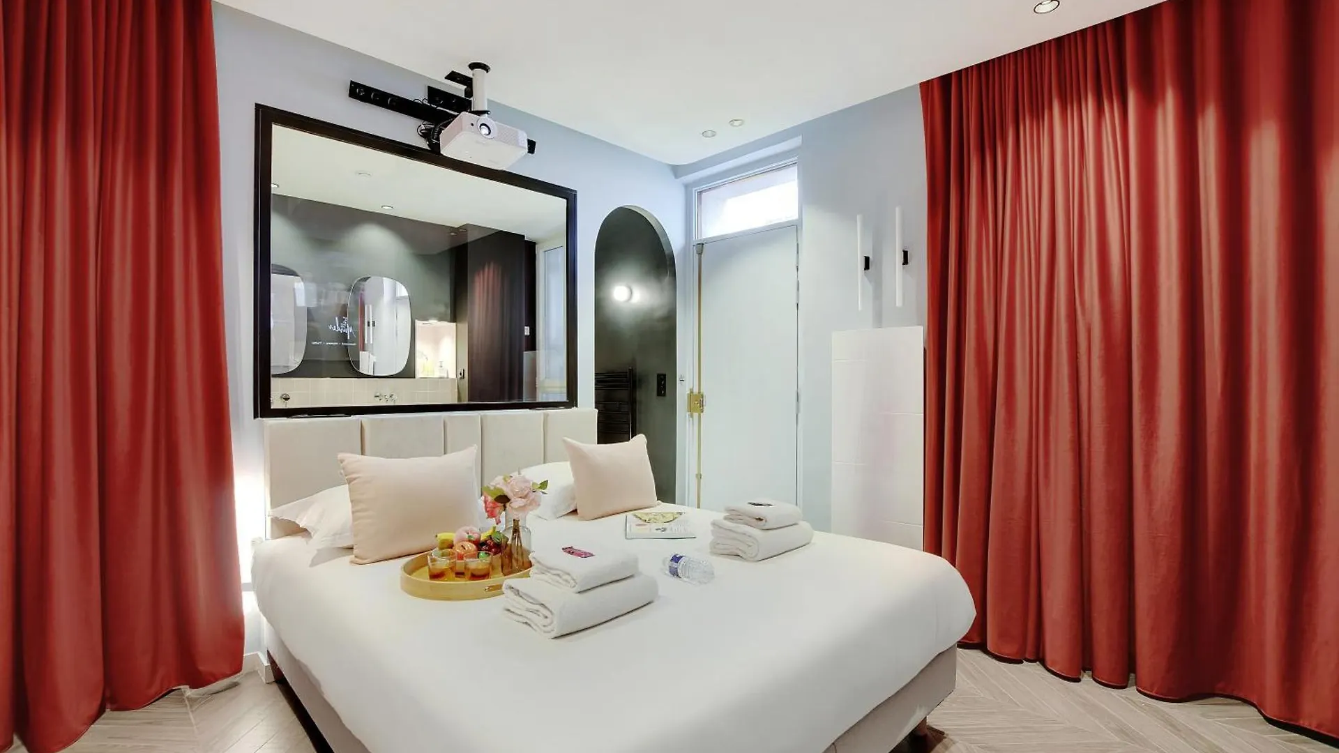Magnifique Studio 2P Avec Jacuzzi Et Cinema Paris Apartment